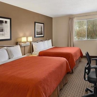 Country & Hotel 2*